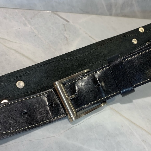 Mens black leather belt with silver buckle and studded details size 40”- 42” - Picture 2 of 6